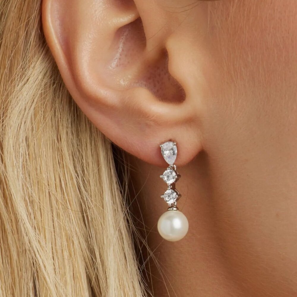 Untamed Petals Serenade Pearl and Crystal Earrings – Bridal Earrings, Worn Once,